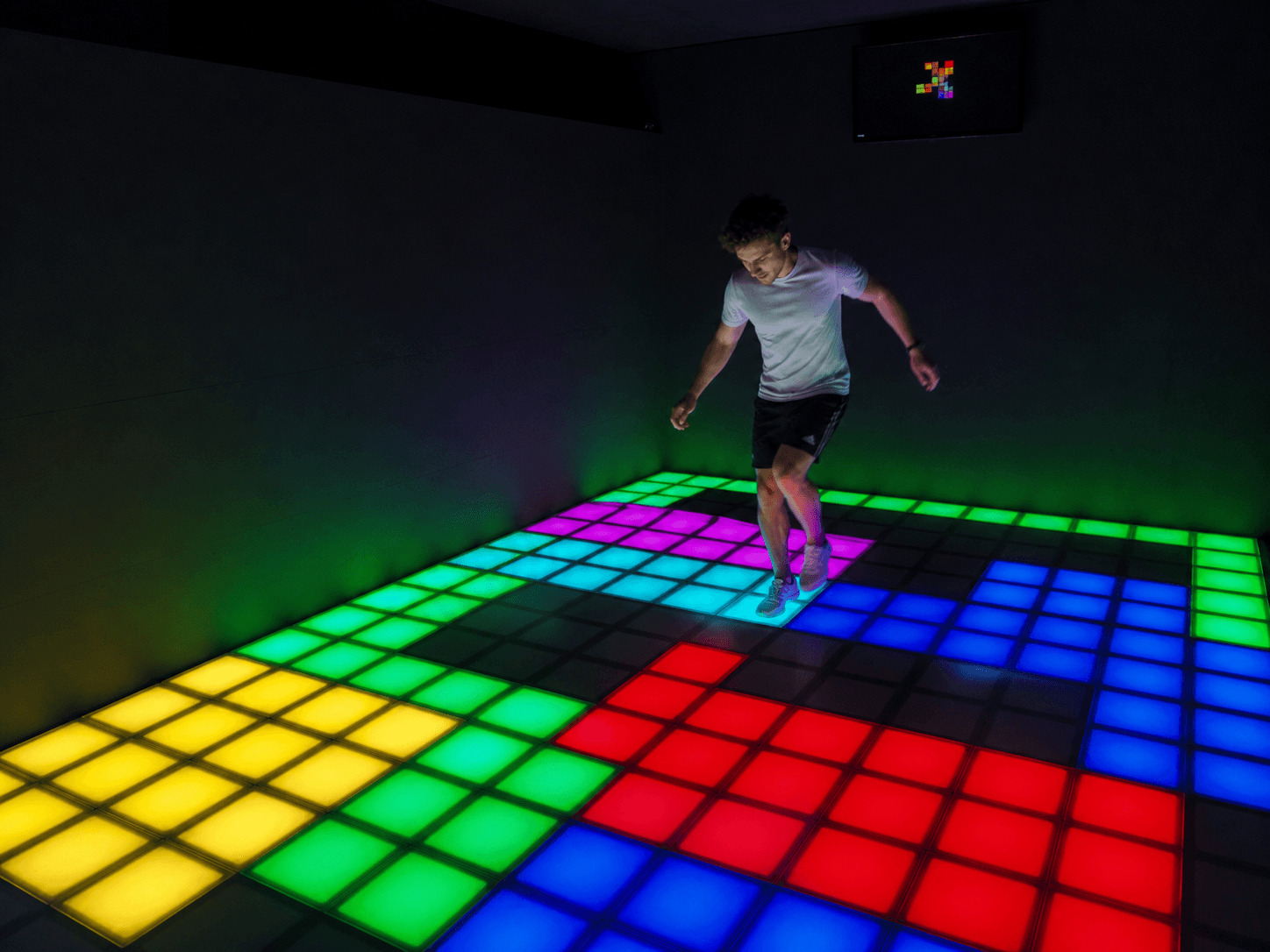 Secuencia de colores en el suelo LED para Memory 2